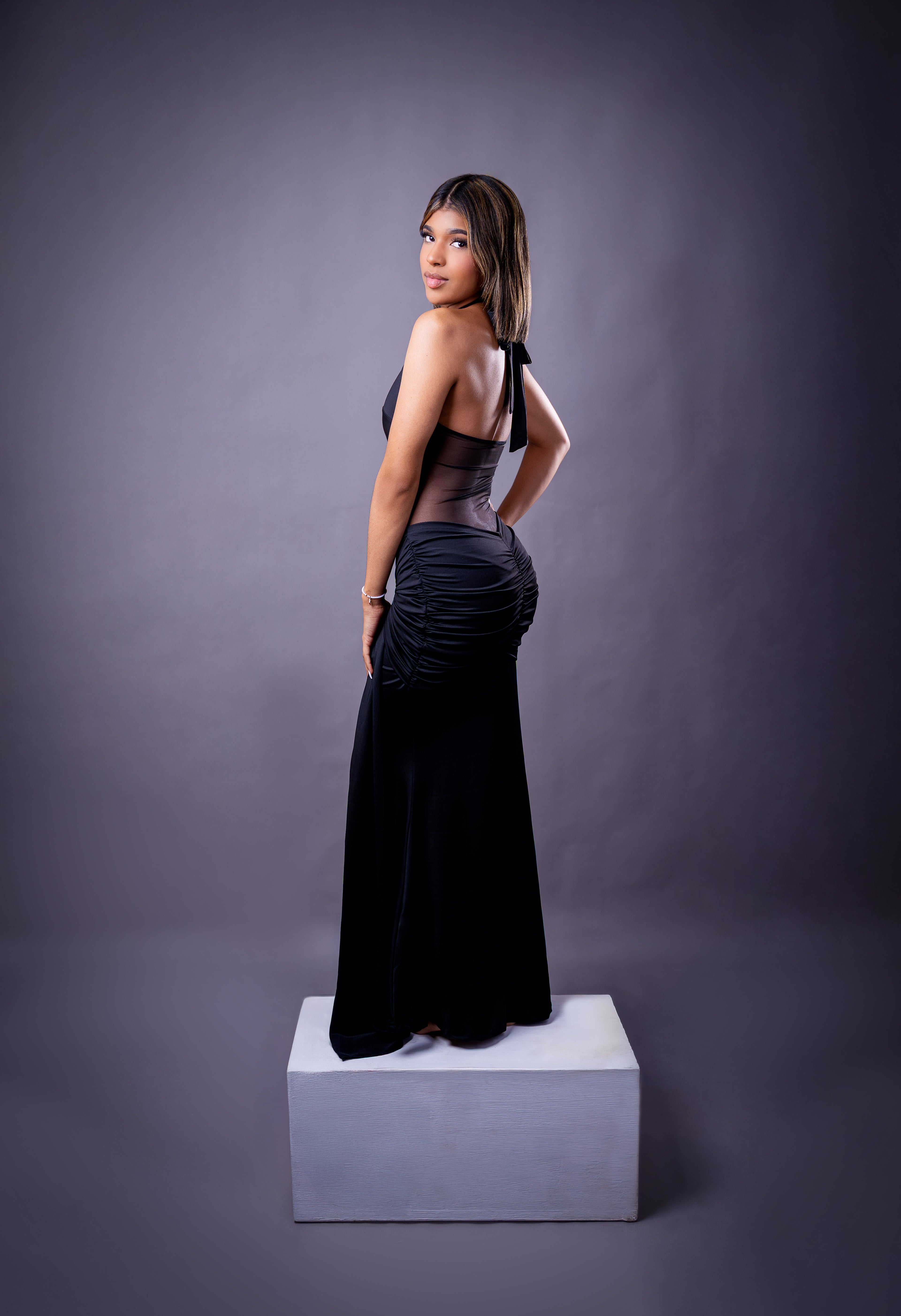 Elegancia en Negro | Galeria 2026