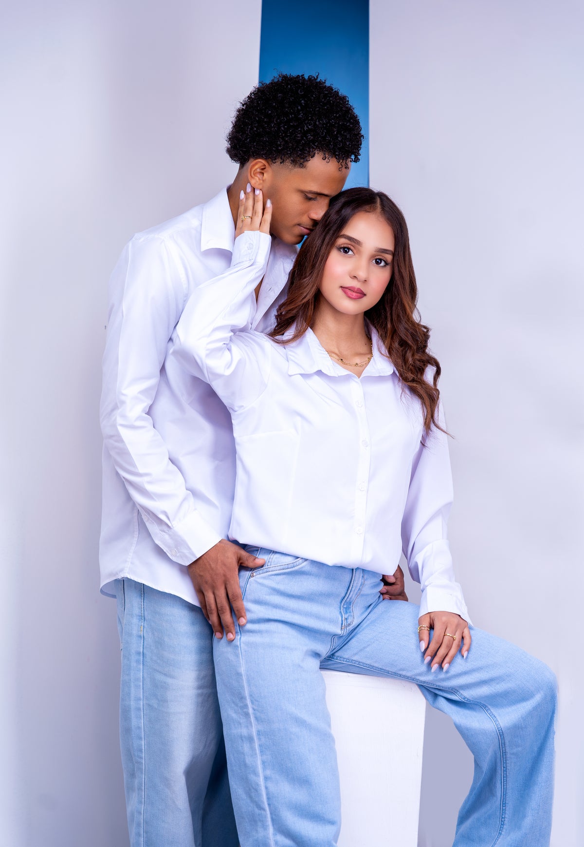 BLUE CONNECTION — Una historia de dos