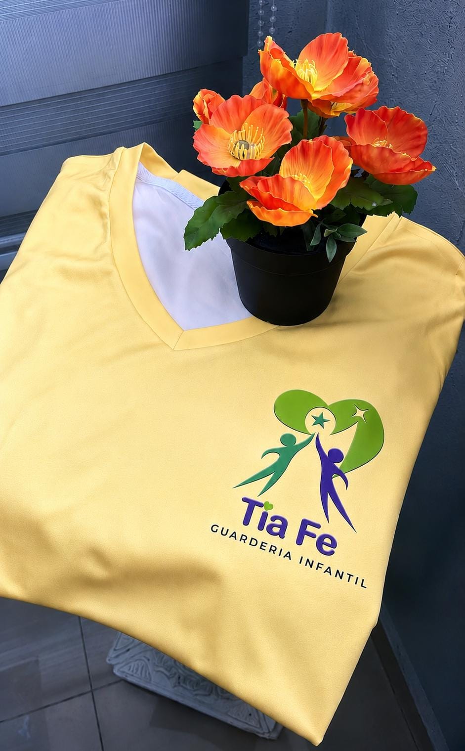Camiseta Personalizada 100% Algodón Premium Unisex | DTF y Bordado